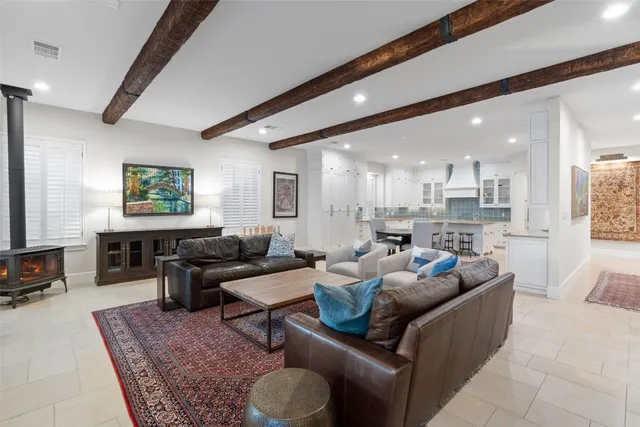 $4,000,000 | 327 Meadowlakes Drive, Meadowlakes, TX 78654