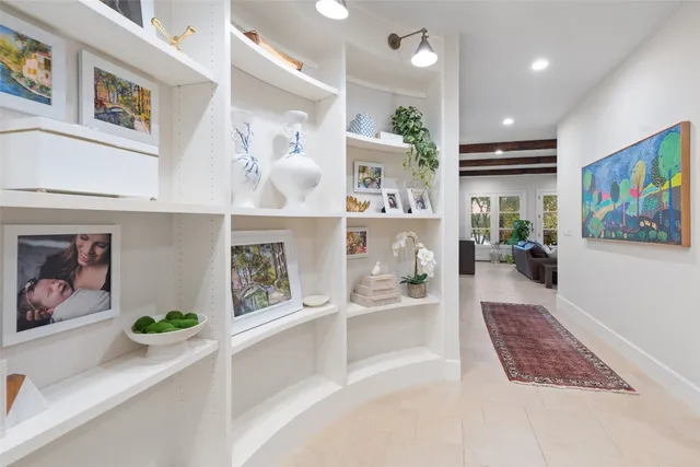 $4,000,000 | 327 Meadowlakes Drive, Meadowlakes, TX 78654