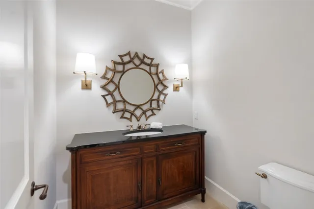 $4,000,000 | 327 Meadowlakes Drive, Meadowlakes, TX 78654