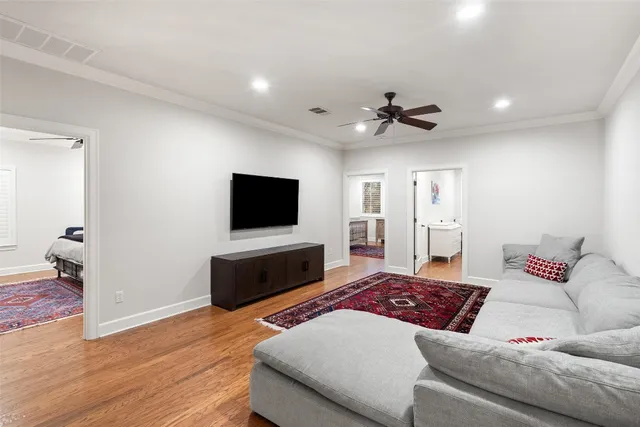 $4,000,000 | 327 Meadowlakes Drive, Meadowlakes, TX 78654