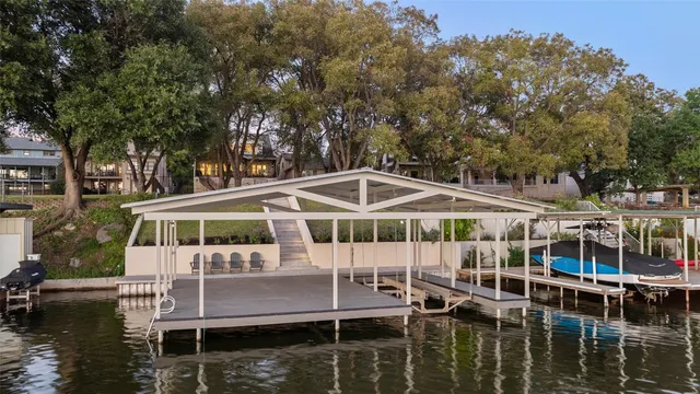 $4,000,000 | 327 Meadowlakes Drive, Meadowlakes, TX 78654