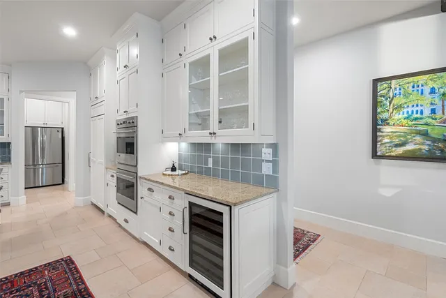 $4,000,000 | 327 Meadowlakes Drive, Meadowlakes, TX 78654