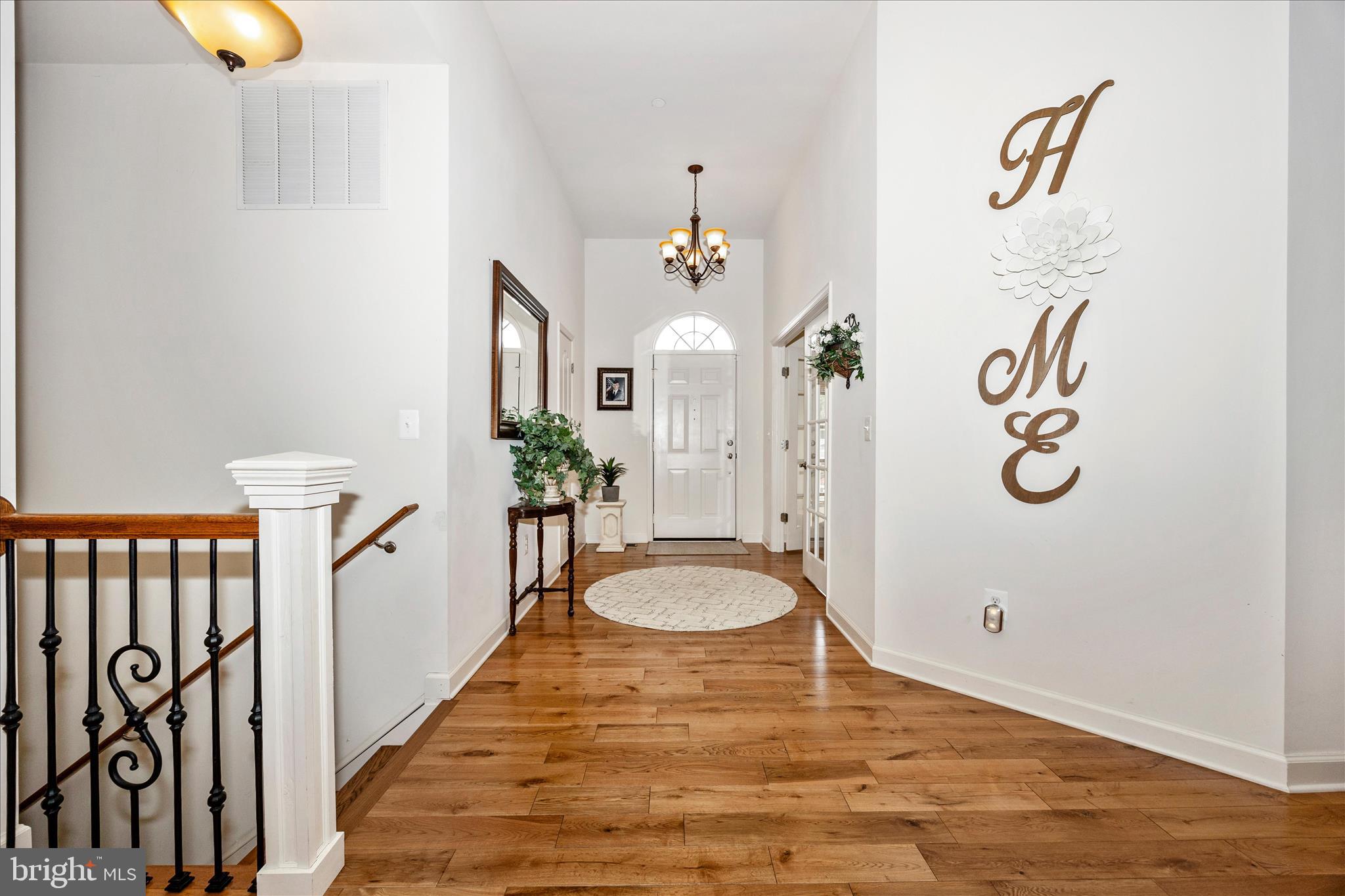 7145 Linganore Road New Market, MD 21774 - Photo 3 of 55 Foyer