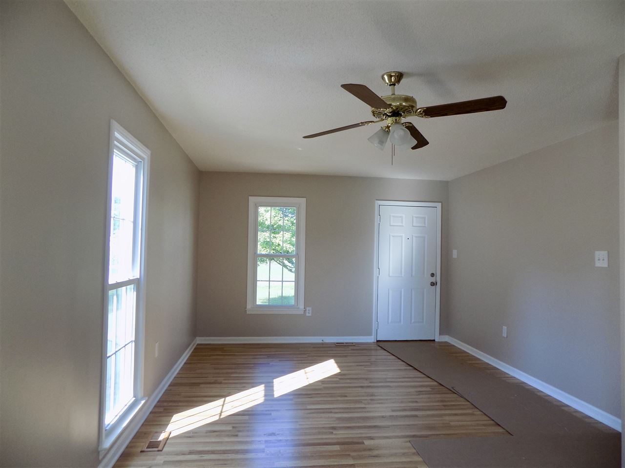 6184 Zacks Mill Road Angier, NC 27501 - Photo 6 of 21 Family Room