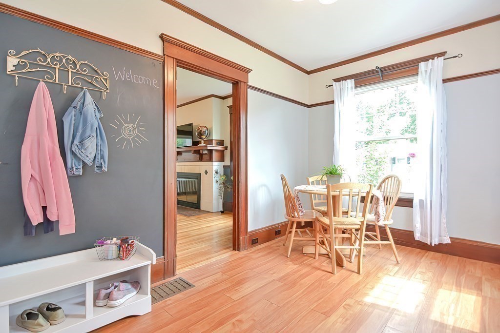 94 Rivulet Street Uxbridge, MA 01569 - Photo 3 of 37 Gallery Image 3