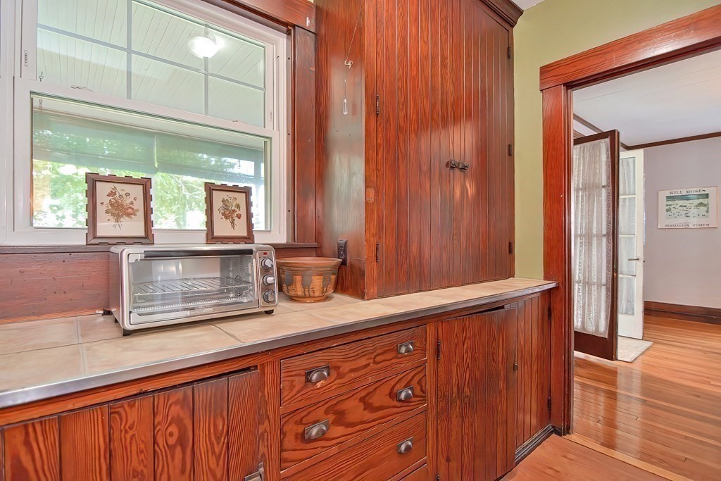 94 Rivulet Street Uxbridge, MA 01569 - Photo 9 of 37 Gallery Image 9