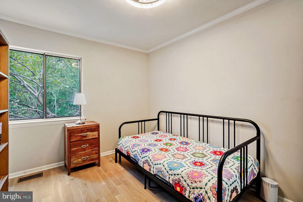 11728 Decade Court Reston, VA 20191 - Photo 21 of 35 Bedroom 2