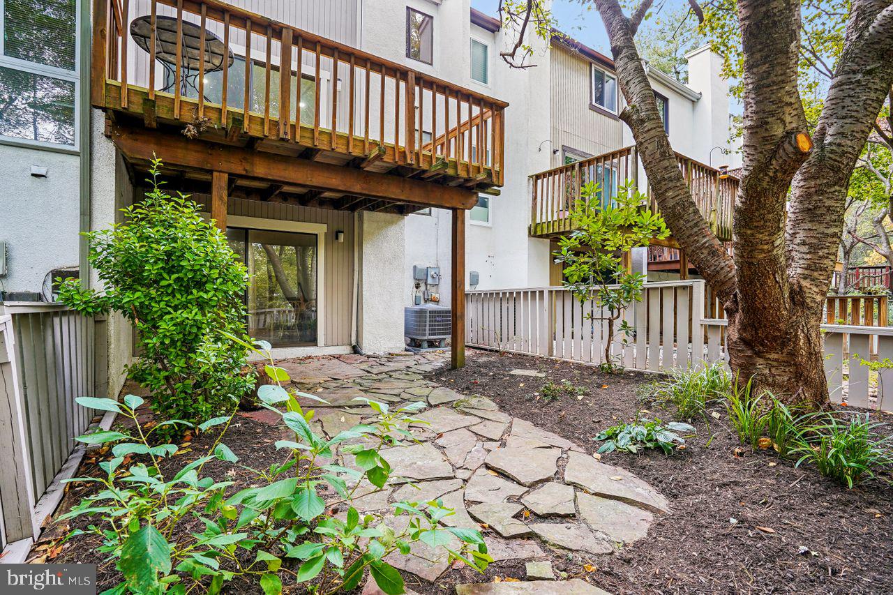 11728 Decade Court Reston, VA 20191 - Photo 32 of 35