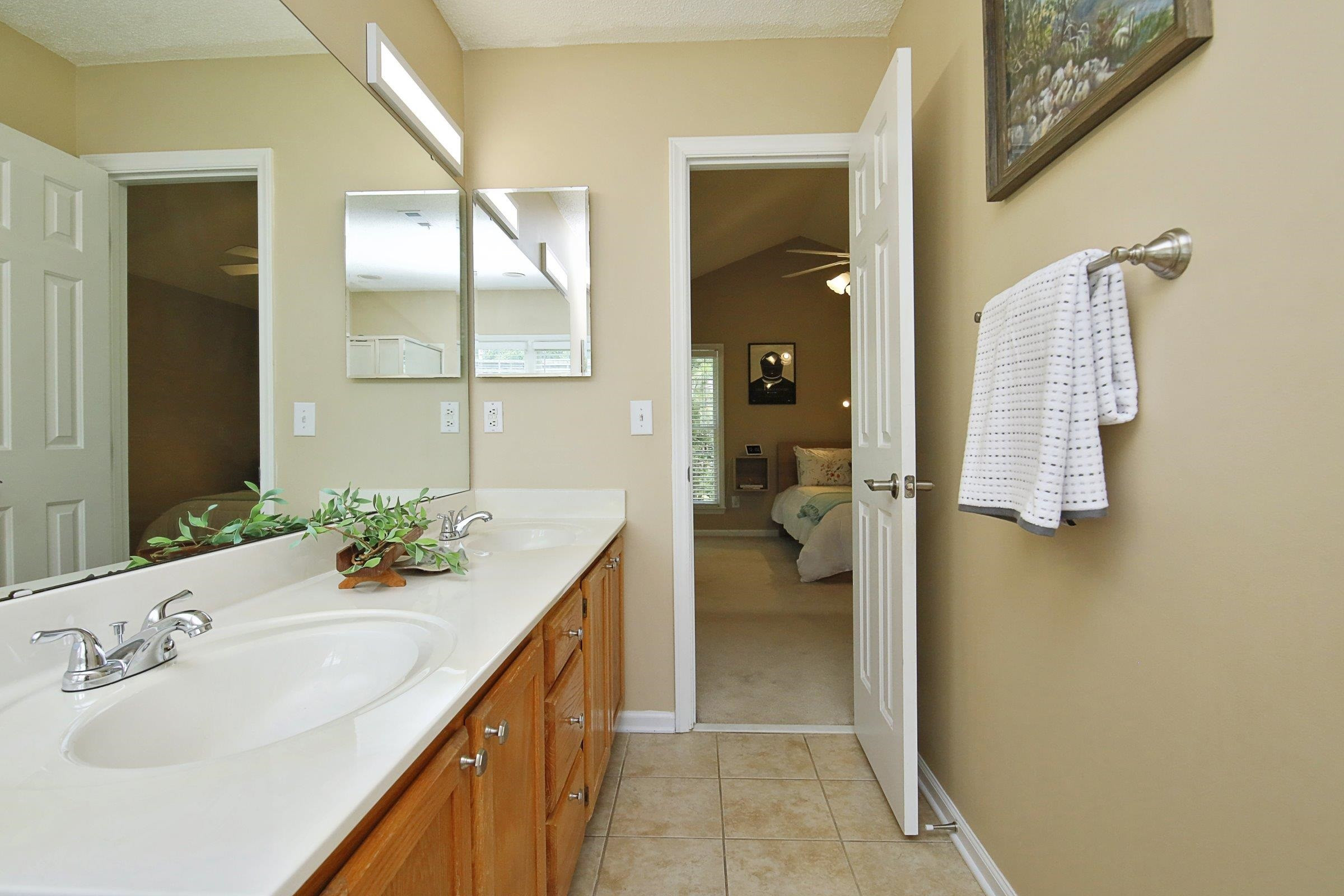 11941 North Exeter Way Raleigh, NC 27613 - Photo 22 of 32 Primary Bath