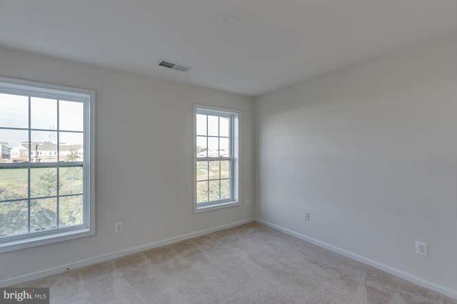 24634 Buttonbush Terrace, Unit 18 Aldie, VA 20105 - Photo 20 of 30 Bedroom
