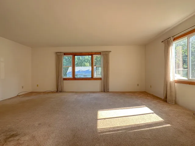 $144,900 | 1113 38th Avenue, Menominee, MI 49858