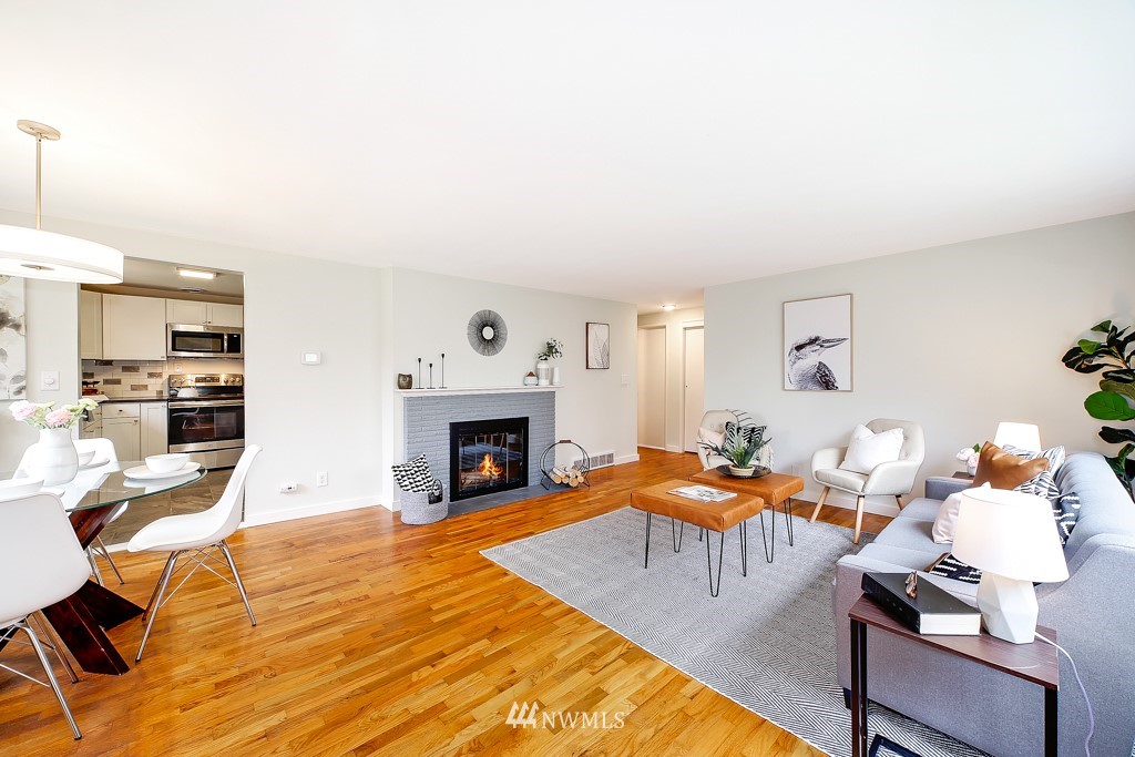 614 Southwest 127th Street Seattle, WA 98146 - Photo 4 of 25 Gallery Image 4