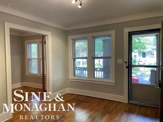 1107 Lakepointe Street Grosse Pointe, MI 48230 - Photo 3 of 24