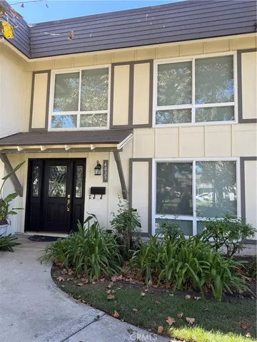 $3,800 | 4069-4029 Via Ingresso, Cypress, CA 90630