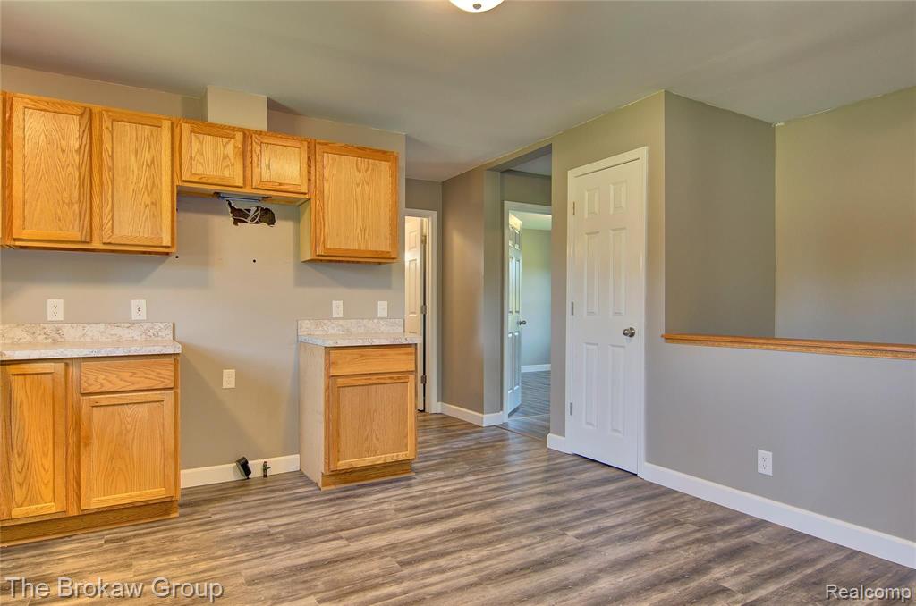 6414 Sheridan Road Flushing, MI 48433 - Photo 8 of 57