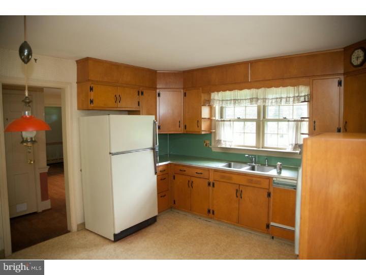 798 Pughtown Road Spring City, PA 19475 - Photo 5 of 18 Kitchen