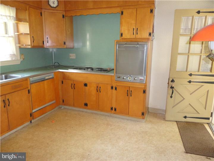 798 Pughtown Road Spring City, PA 19475 - Photo 6 of 18 Kitchen