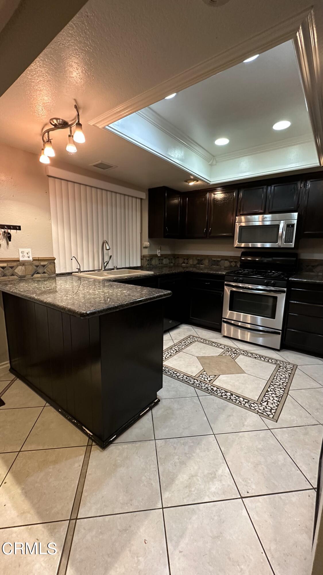 731 West Home Street Rialto, CA 92376 - Photo 5 of 18 Kitchen2