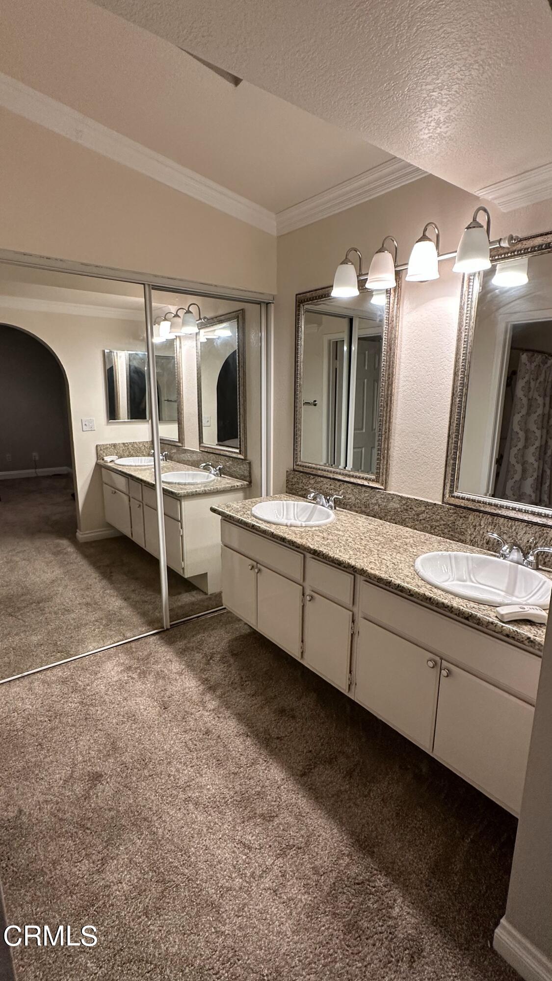 731 West Home Street Rialto, CA 92376 - Photo 7 of 18 Primarybath