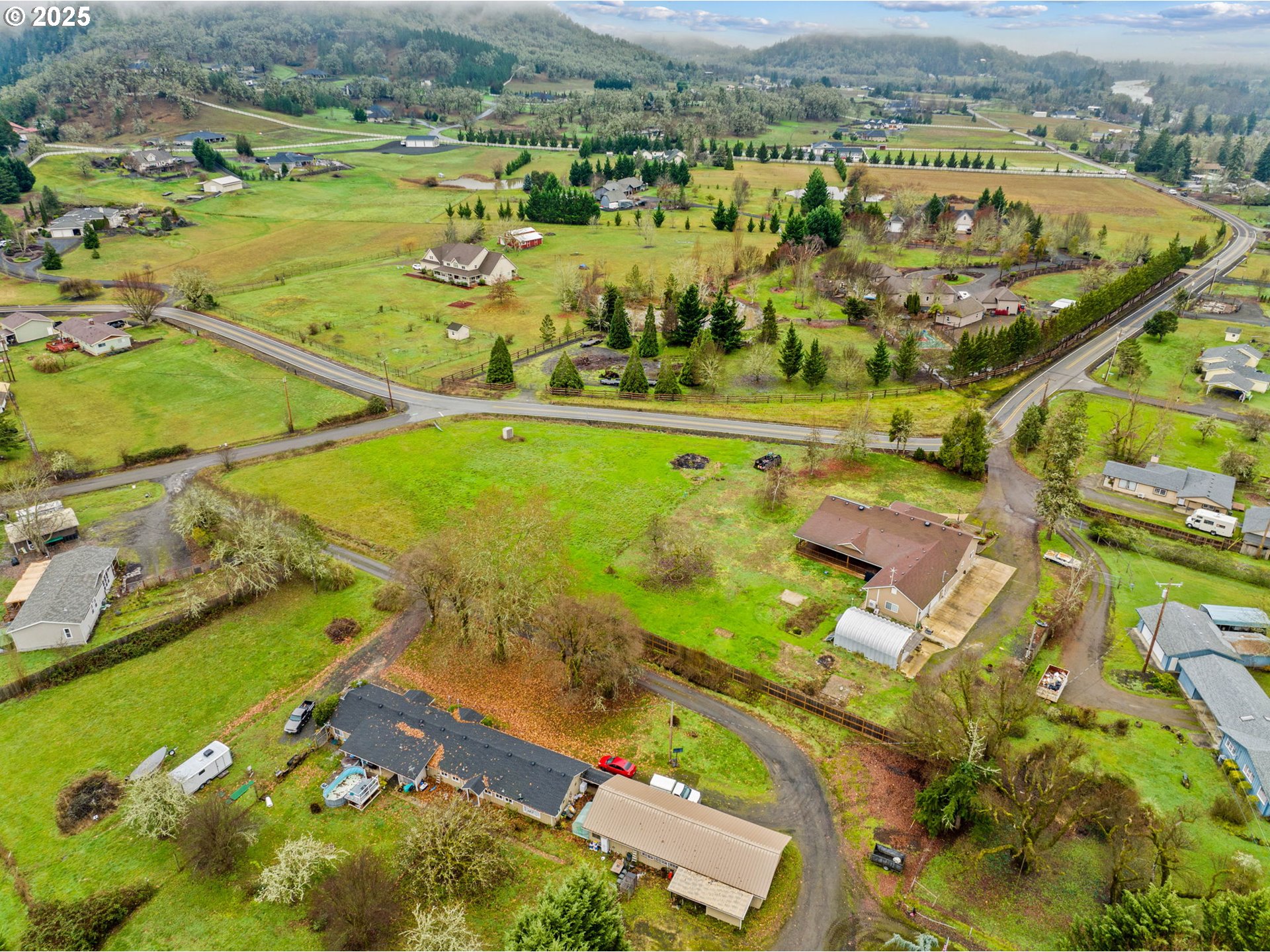 3040 Fisher Road Roseburg, OR 97471 - Photo 17 of 38 Gallery Image 17
