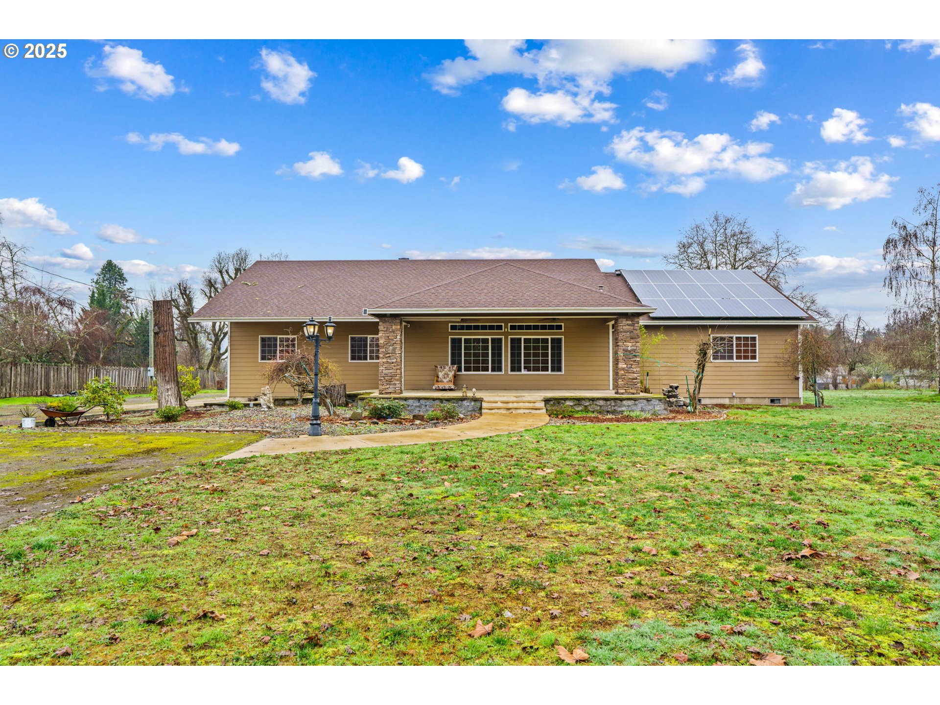 3040 Fisher Road Roseburg, OR 97471 - Photo 4 of 38 Gallery Image 4