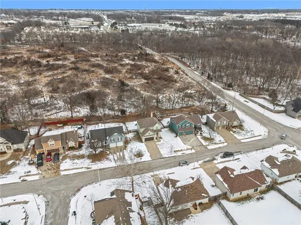 $375,000 | 1808 Northwest 79th Terrace, Kansas City, MO 64151