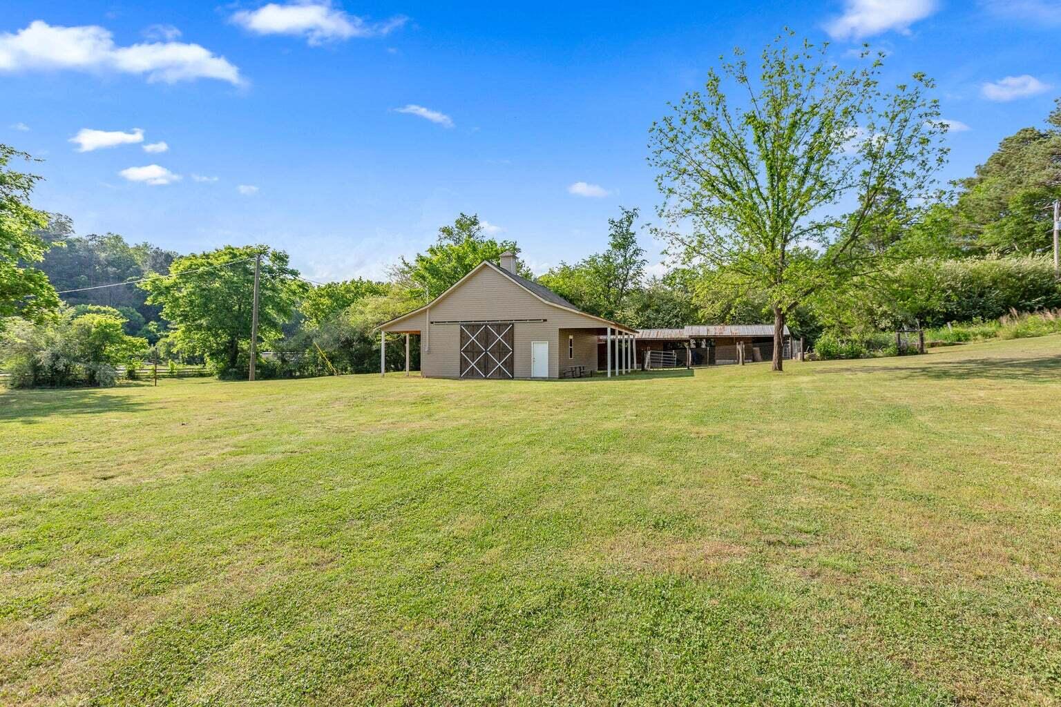 1154 Ridgeway Drive Trion, GA 30753 - Photo 4 of 21 20190509205616542337000000-o
