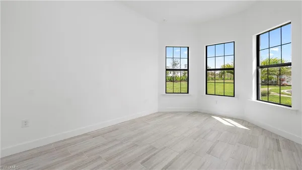 $3,900 | 1905 Fresno Avenue, Naples, FL 34120