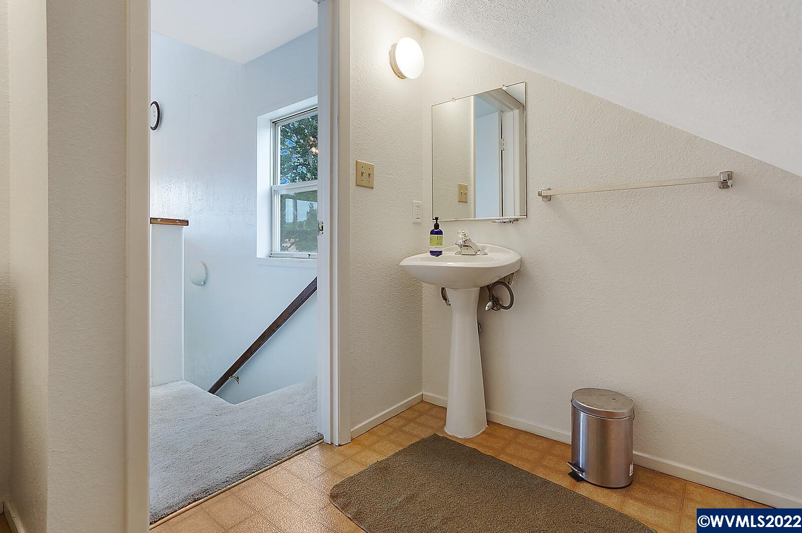16600 Falls City Road Dallas, OR 97338 - Photo 27 of 42 Gallery Image 27