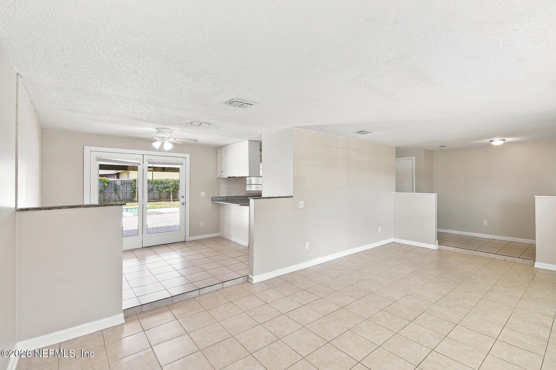 8603 Hammondwood Road South Jacksonville, FL 32221 - Photo 3 of 21 004 - Living Room