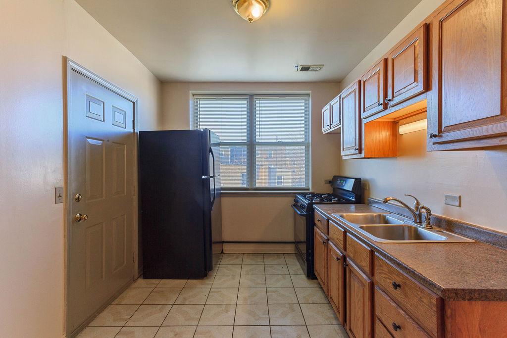4024 West Division Street, Unit 303 Chicago, IL 60651 - Photo 7 of 15