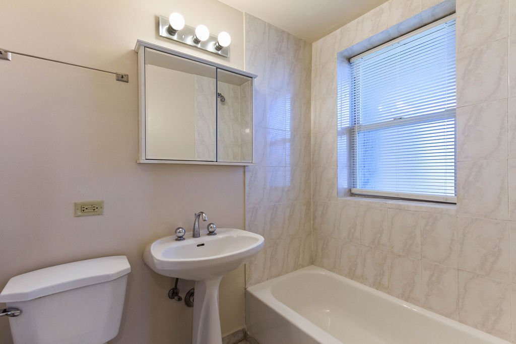 4024 West Division Street, Unit 303 Chicago, IL 60651 - Photo 10 of 15