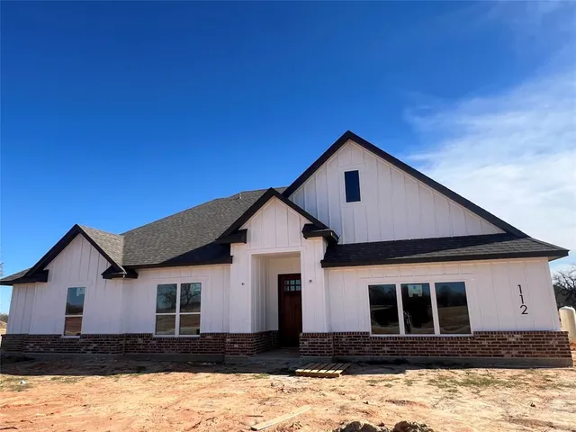 $488,900 | 112 Cattleman Drive, Poolville, TX 76487