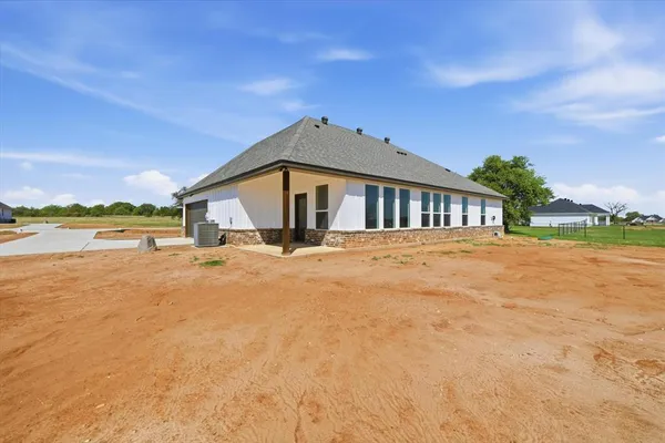 $446,313 | 112 Cattleman Drive, Poolville, TX 76487