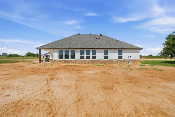 $446,313 | 112 Cattleman Drive, Poolville, TX 76487