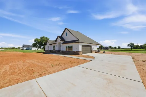 $446,313 | 112 Cattleman Drive, Poolville, TX 76487