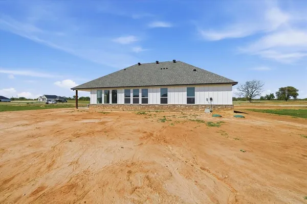 $446,313 | 112 Cattleman Drive, Poolville, TX 76487