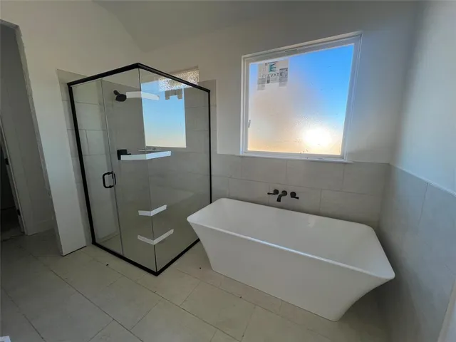 $488,900 | 112 Cattleman Drive, Poolville, TX 76487