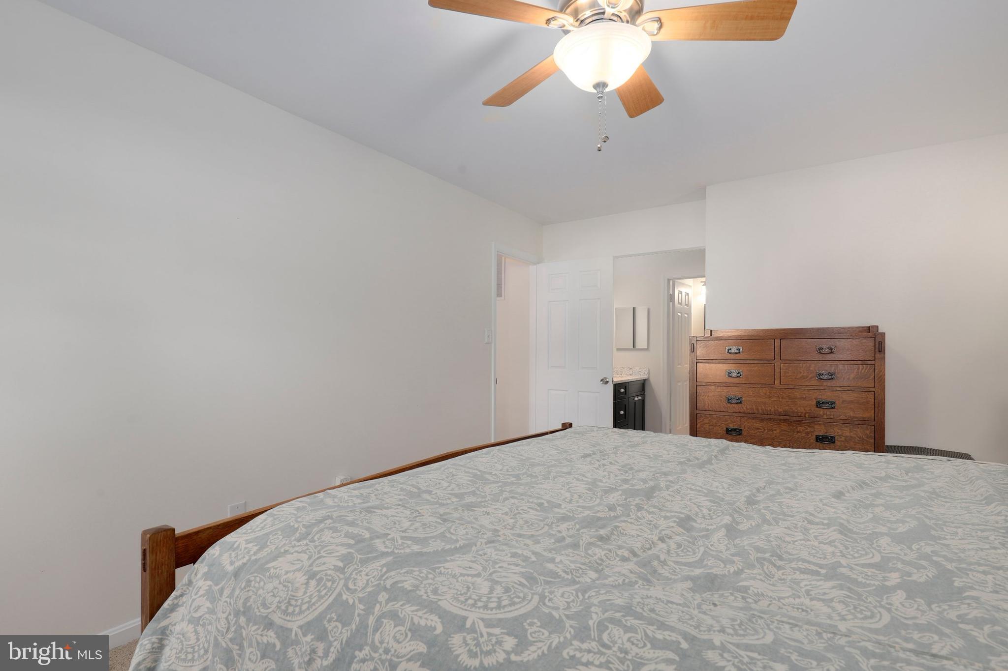 15219 Elk Run Road Chantilly, VA 20151 - Photo 38 of 55