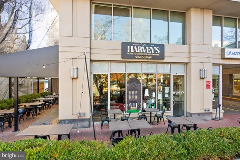 $1,395,000 | 2839 Monroe Street, Falls Church, VA 22042