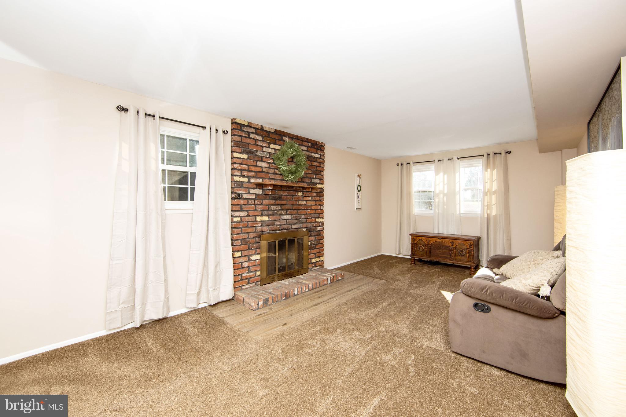 213 Aspen Road Williamstown, NJ 08094 - Photo 26 of 48 Family Room