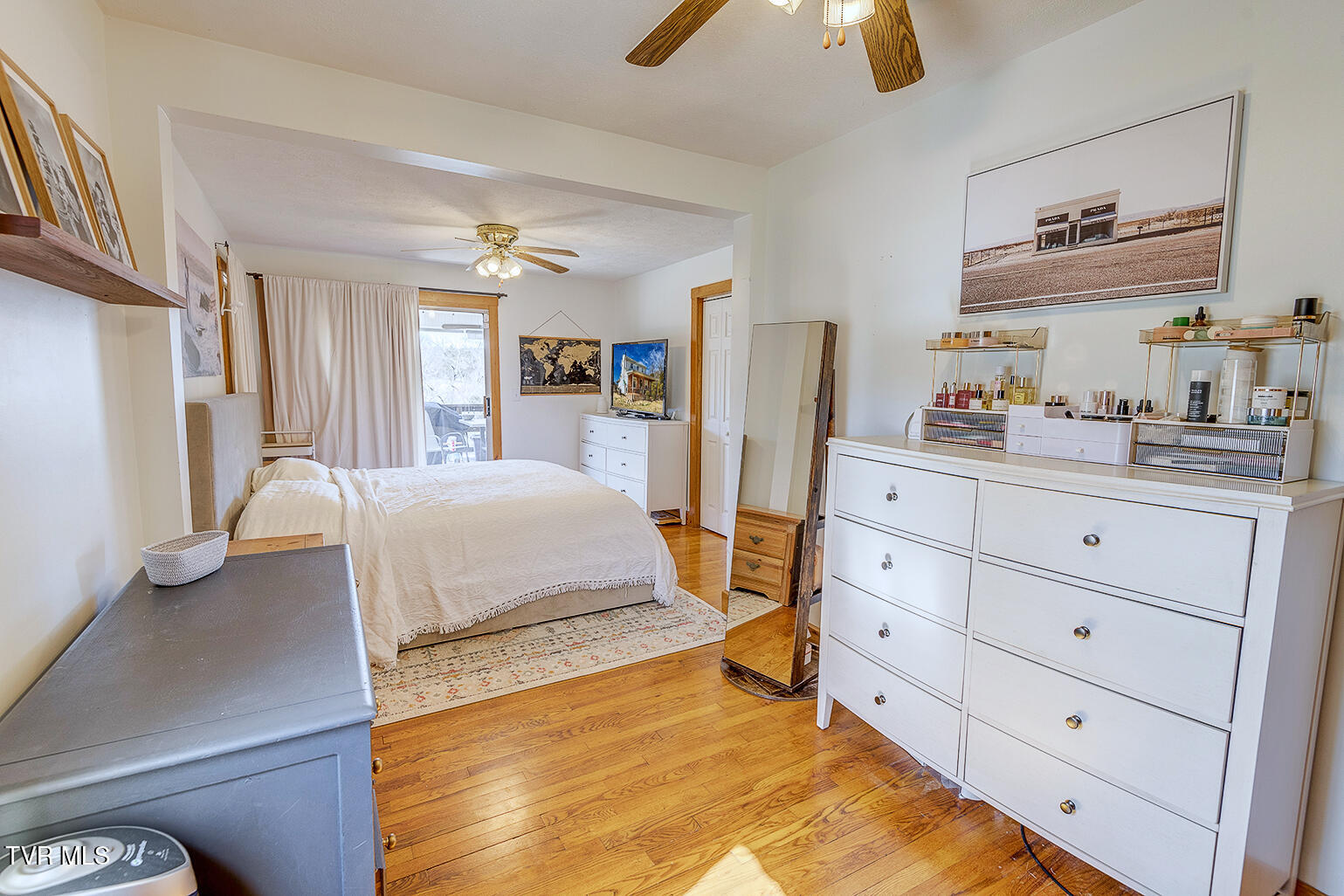 1369 Bright Hope Road Greeneville, TN 37743 - Photo 18 of 61 D_Neas-Interior-6668