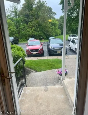 $1,800 | 8 Burlington Court, Hamburg, NJ 07419