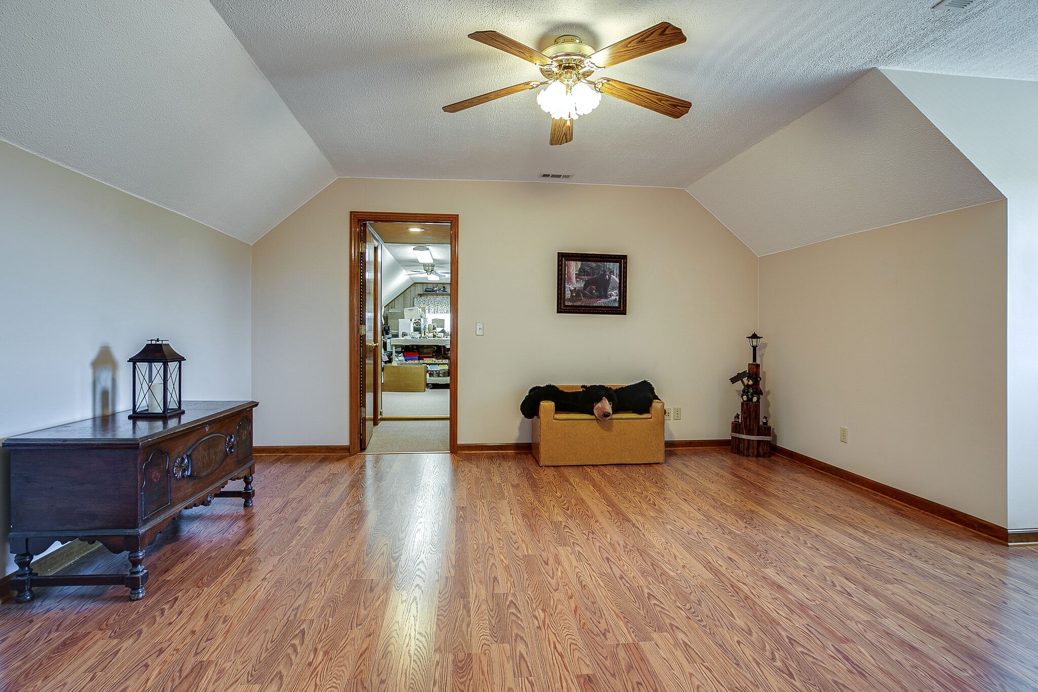 9513 Link Road Christiana, TN 37037 - Photo 28 of 34 a living room with furniture and wooden floor