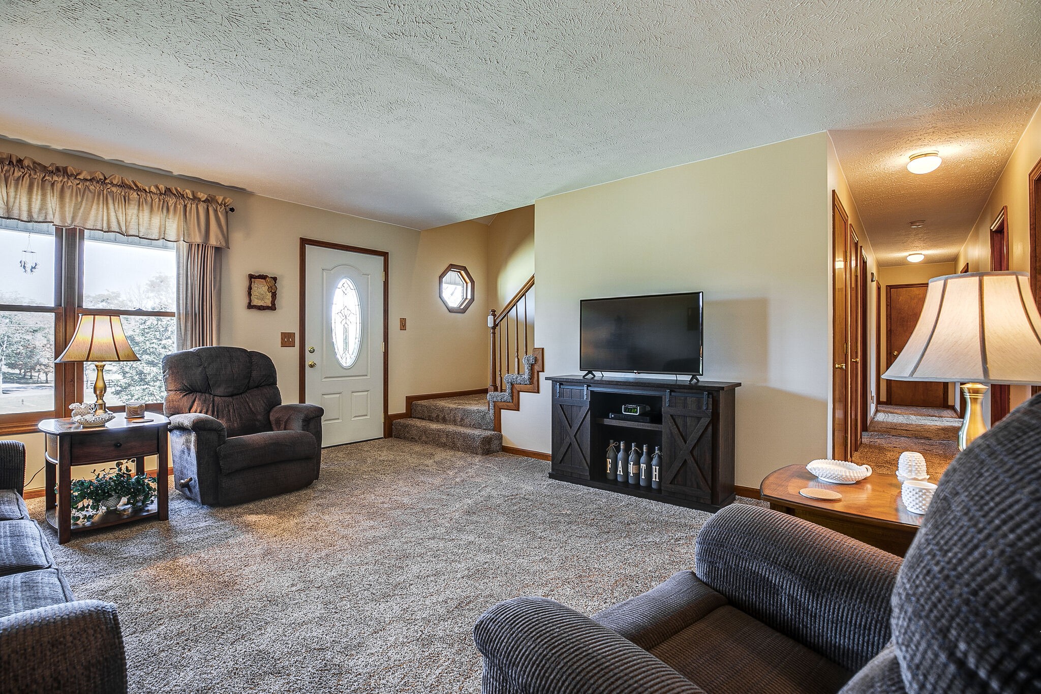 9513 Link Road Christiana, TN 37037 - Photo 7 of 34 a living room with furniture and a flat screen tv