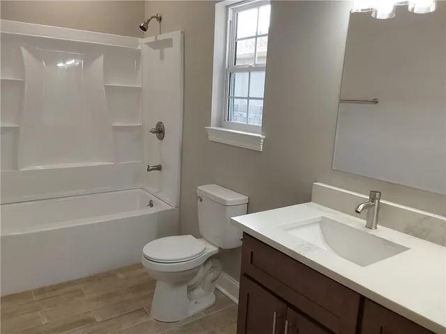 $2,000 | 411 East Prosper Street, Chalmette, LA 70043