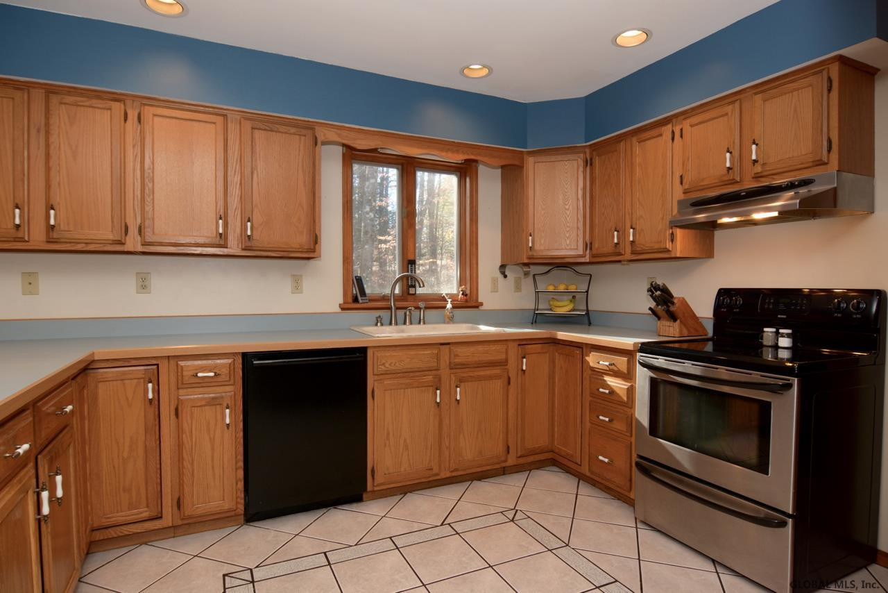 29 Canyon Crossing Road Greenfield, NY 12833 - Photo 5 of 25 Photo 5