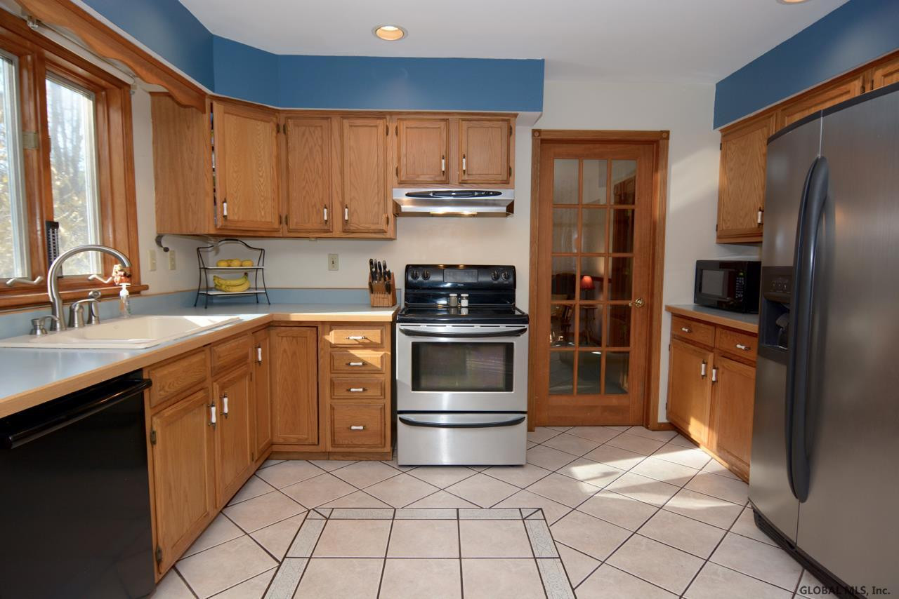 29 Canyon Crossing Road Greenfield, NY 12833 - Photo 6 of 25 Photo 6