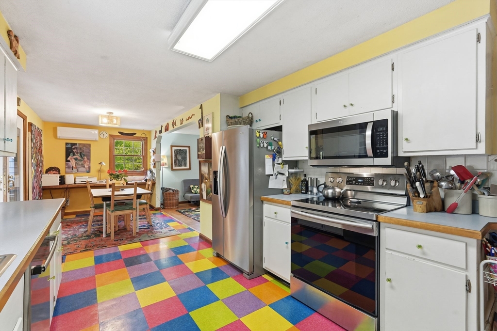 6 Woodlawn Road Hadley, MA 01035 - Photo 10 of 42 Gallery Image 10