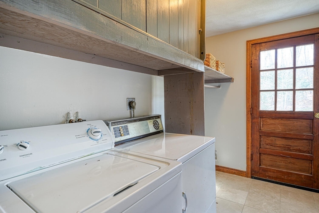 94 Johnson Road Winchester, MA 01890 - Photo 21 of 36